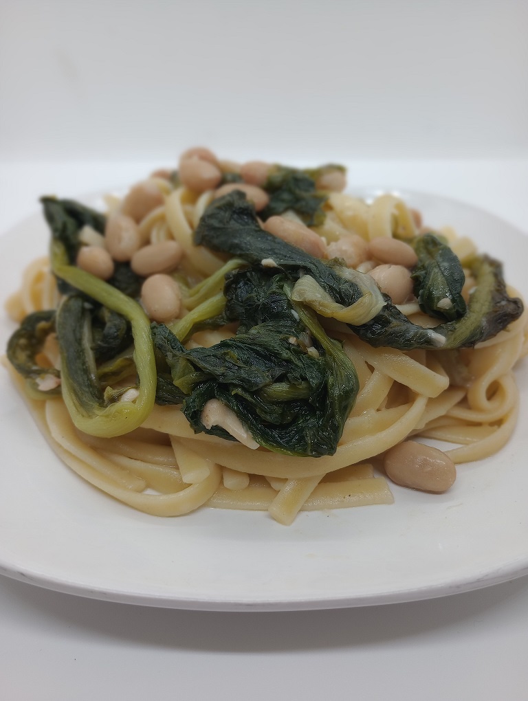 Pasta with Escarole and Beans
