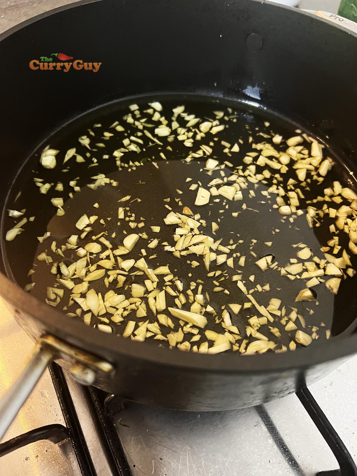 Frying garlic