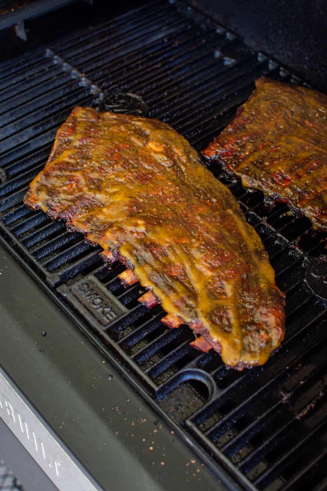 Glazed & smoked pork ribs on the BBQ 