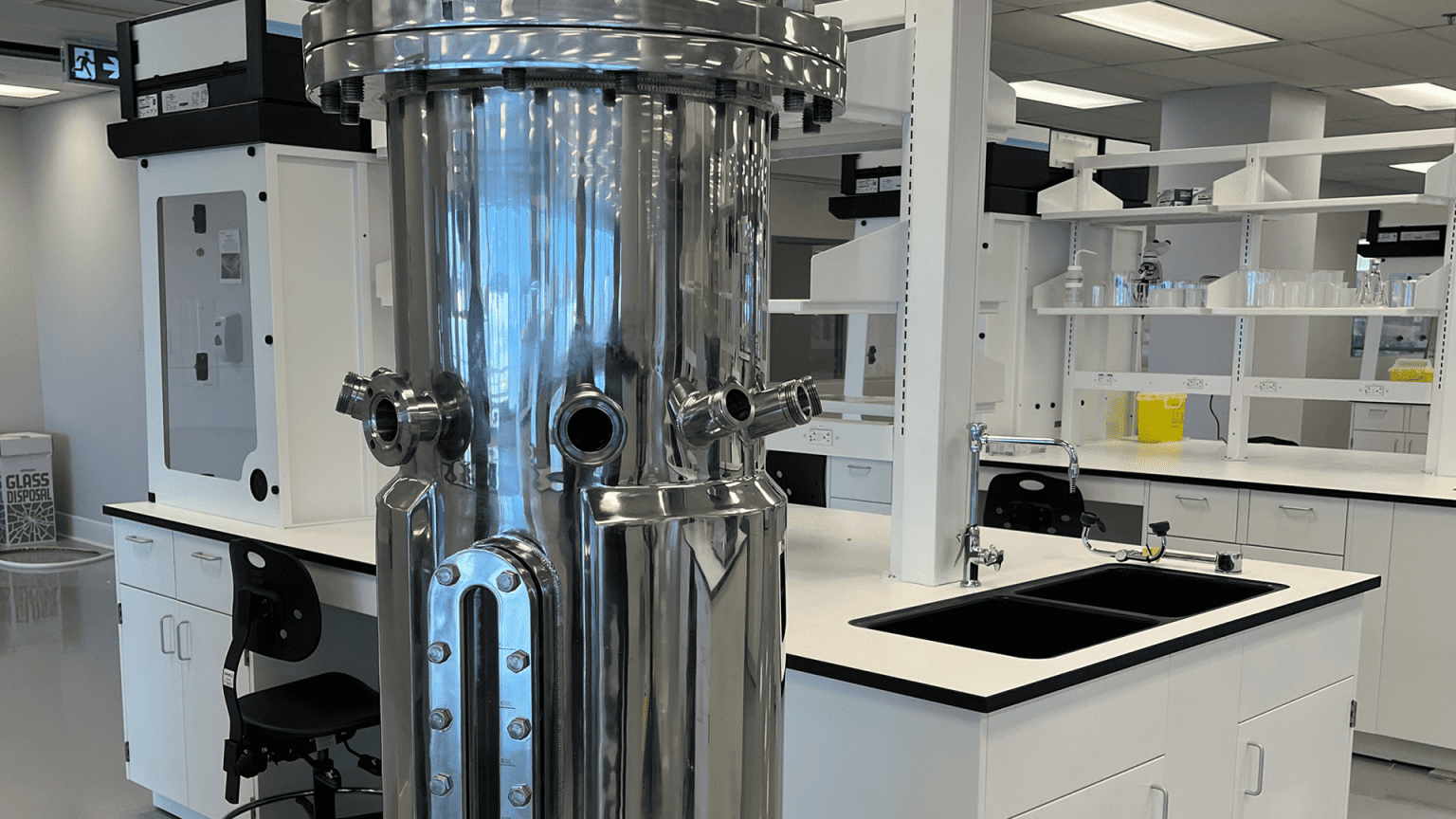 A steel bioreactor